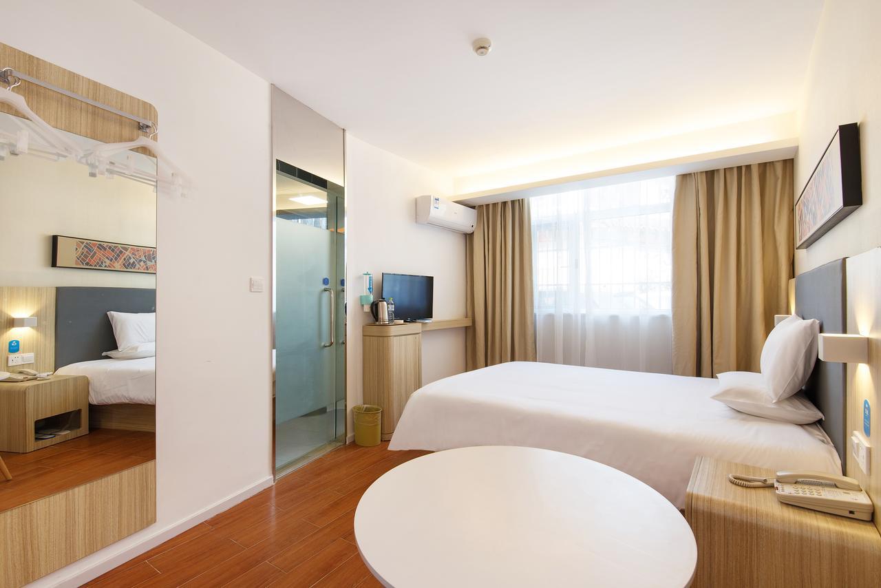 Hanting Hotel Shanghai Chunsha Jinhui Plaza מראה חיצוני תמונה